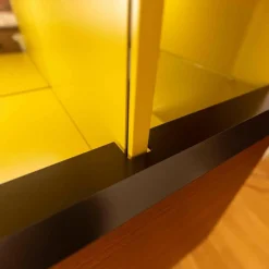 Porro Kommoden & Sideboards|Gallery Low Cupboard Außen Holzfarbe W20 Mongoi Innen Giallo Mustard Rückwand Spiegel Mit Beleuchtun