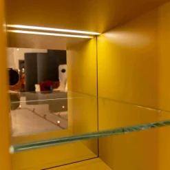 Porro Kommoden & Sideboards|Gallery Low Cupboard Außen Holzfarbe W20 Mongoi Innen Giallo Mustard Rückwand Spiegel Mit Beleuchtun