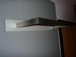 Schönbuch Garderoben|Garderobe Hesperide Lack Matt Asphalt Grau Mantelstange Edelstahl Gebürstet