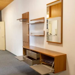 Musterring Garderoben|Garderobe Kira 24728 Nussbaum Nova Lack Terra Hochglanz Grau Griffe Metall