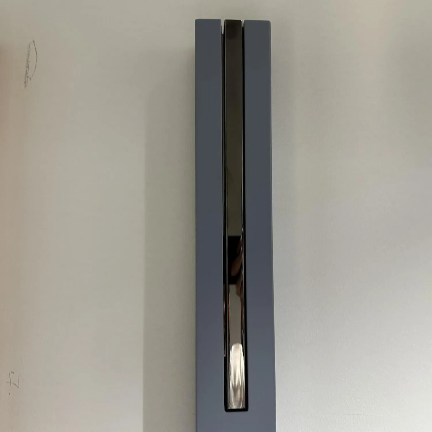 Schönbuch Garderoben|Garderobe Line VSC1730.47.90 Lack Eisblau 47 Haken Rauchchrom EZ