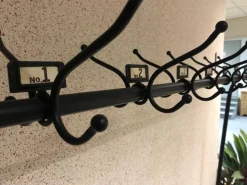 Kare Design Garderoben|Garderobe Modell 80796 Gym Bench Kunstleder Bordeaux Rot Rahmen Stahl Lackiert Schwarz