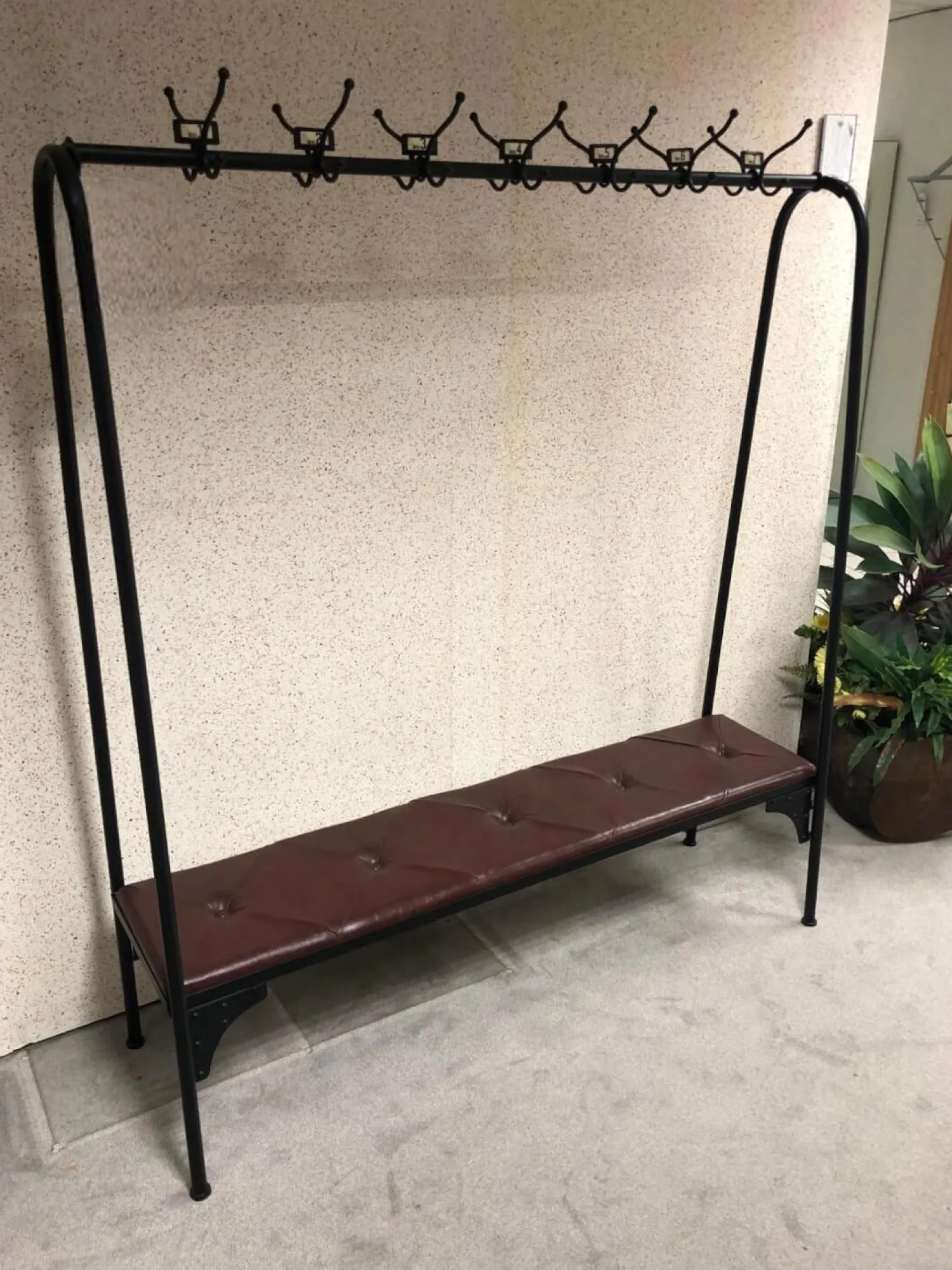 Kare Design Garderoben|Garderobe Modell 80796 Gym Bench Kunstleder Bordeaux Rot Rahmen Stahl Lackiert Schwarz
