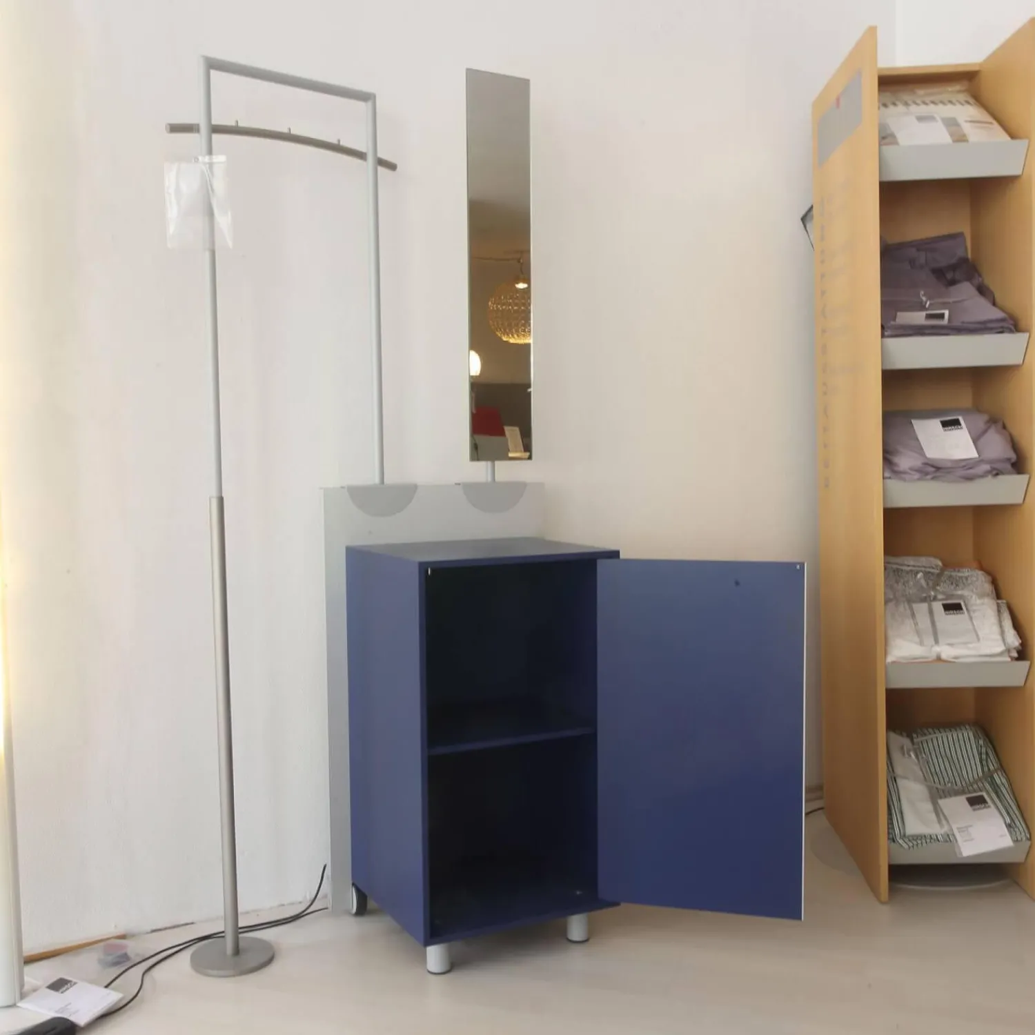 Jonas & Jonas Garderoben|Garderobe Paco Paneel 11 Abet Millerighe Blau Mit Spiegel Und Garderobensattel