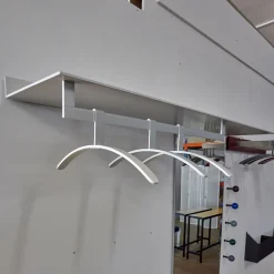 Schönbuch Garderoben|Garderobe S7 Lack Grau-Weiß 27 Inklusive 3 Kleiderbügel