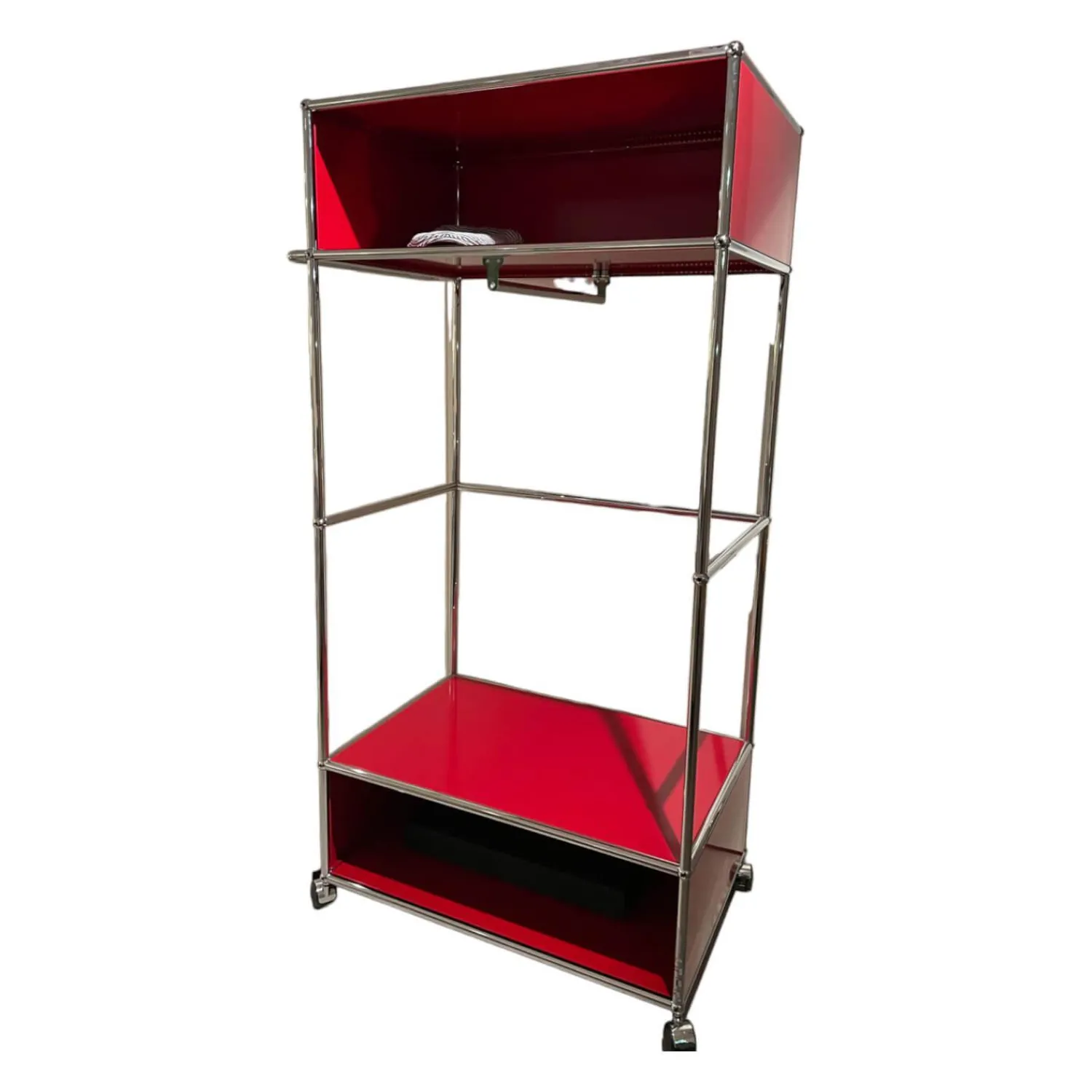 USM Haller Kleiderschränke|Garderobe USM Rubinrot Metall Lackiert Verchromt auf Rollen