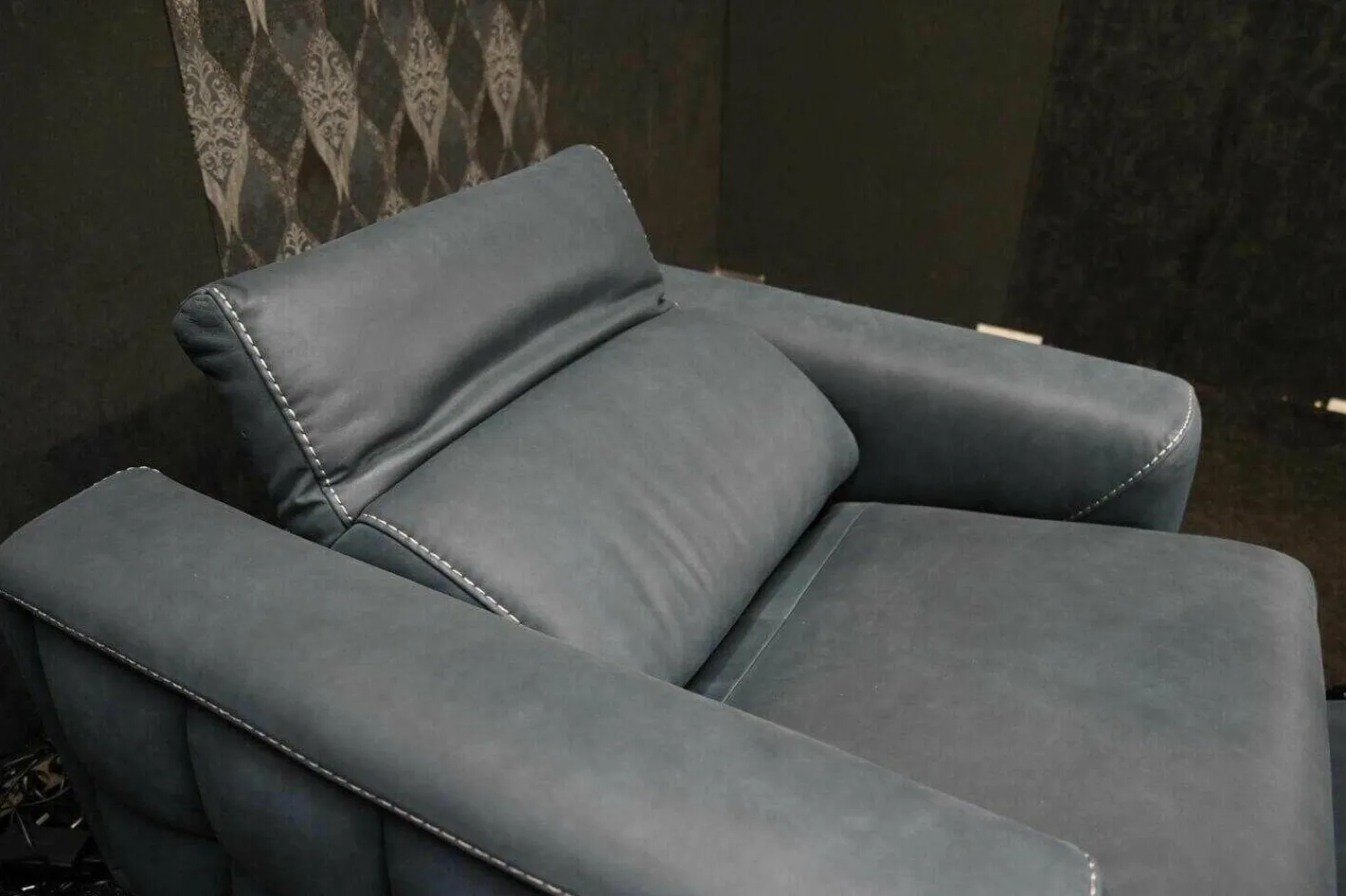 Rossini Polstergruppen|Garnitur Opi Leder Sensation Pilote Blau Sofa und Sessel Elektrisch Verstellbar