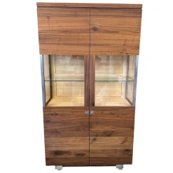 Scholtissek Vitrinen & Highboards|Geschirrschrank Delano Astiger Nussbaum Natur Geölt Innen Birke Mit Beleuchtung