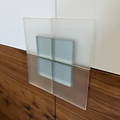 Scholtissek Vitrinen & Highboards|Geschirrschrank Farn Korpus Astiger Nussbaum Natur Geölt Glas 9010 Weiß Matt