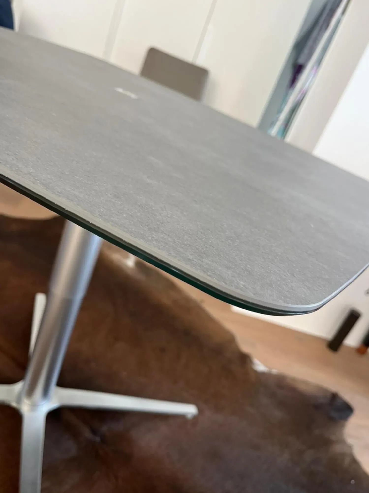 Ronald Schmitt Design Couchtische|Höhenverstellbarer Couchtisch Dualo Keramik Zement Grau