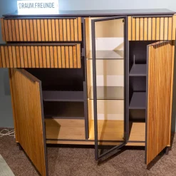 Raum.Freunde Vitrinen & Highboards|Highboard CRF Stav Asteiche Hell Massiv Geölt Metallkufen Alugriffleisten Schieferschwarz Mit Beleuchtung