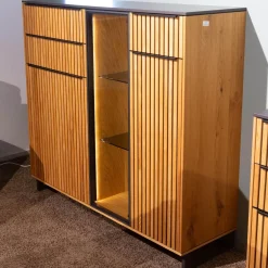 Raum.Freunde Vitrinen & Highboards|Highboard CRF Stav Asteiche Hell Massiv Geölt Metallkufen Alugriffleisten Schieferschwarz Mit Beleuchtung