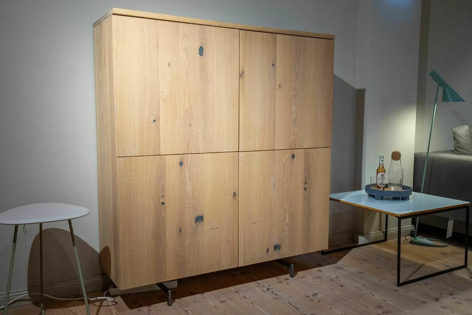 Team 7 Vitrinen & Highboards|Highboard Cubus Eiche Weßgeölt Gestell Bronze Matt Innenfach aus Glas