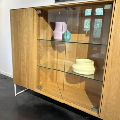 Team 7 Vitrinen & Highboards|Highboard Cubus Pure Außen Eiche Natur Geölt Innen Buche Metallgestell Schwarz Mit Beleuchtung