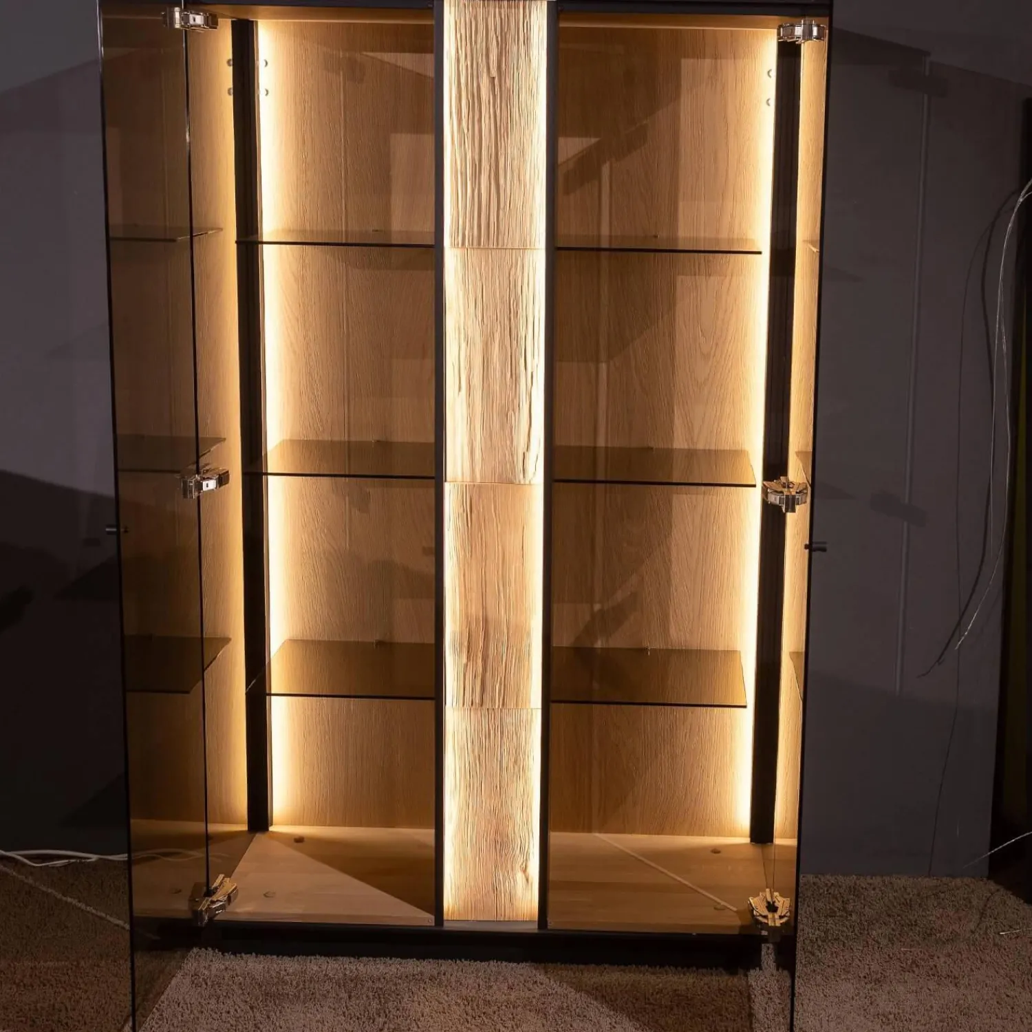 Hartmann Vitrinen & Highboards|Highboard Kilva Kernesche Gebürstet Anthrazit Gebeizt Spaltholz Applikation Inklusive Beleuchtung