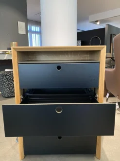 Girsberger Vitrinen & Highboards|Highboard La Punt Eiche Massiv Front Schwarz