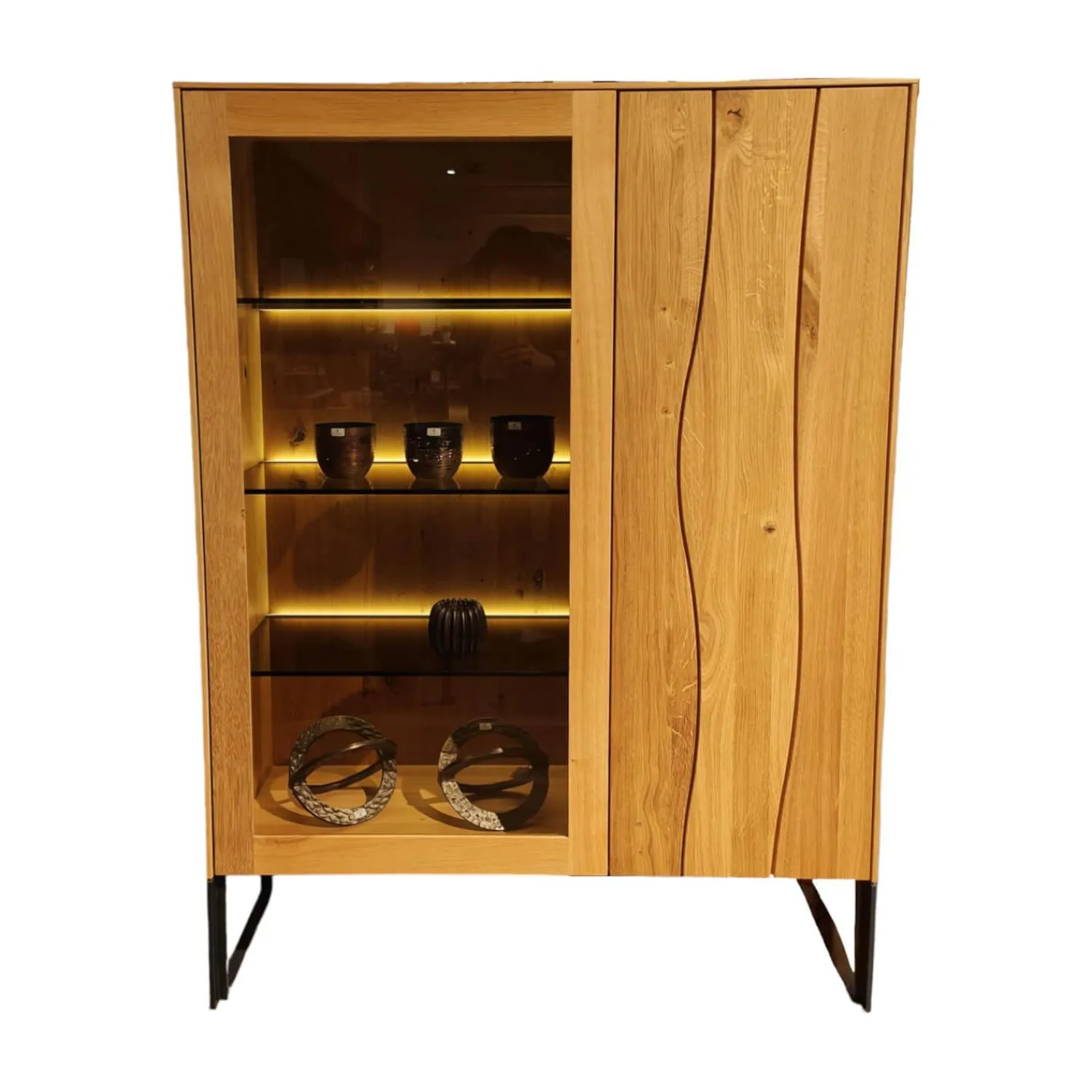 Contur Vitrinen & Highboards|Highboard Mileto C Asteiche Gebürstet Und Geölt Metallgestell Schwarz Inklusive LED Beleuchtung Mit Fernbedienung