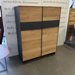 Scholtissek Vitrinen & Highboards|Highboard Schrank Tratum Klein Knorrige Eiche Natur Geölt Glas Dunkelgrau Matt Mit Lamellenfronten