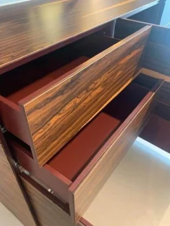 Kettnaker Vitrinen & Highboards|Highboard Soma Front ZK Matt Holzoptik Und SM Grau Mit Wechseloption Innen Lack Matt Beere Rot Sockel Lack Matt Graphit Ohne Deko