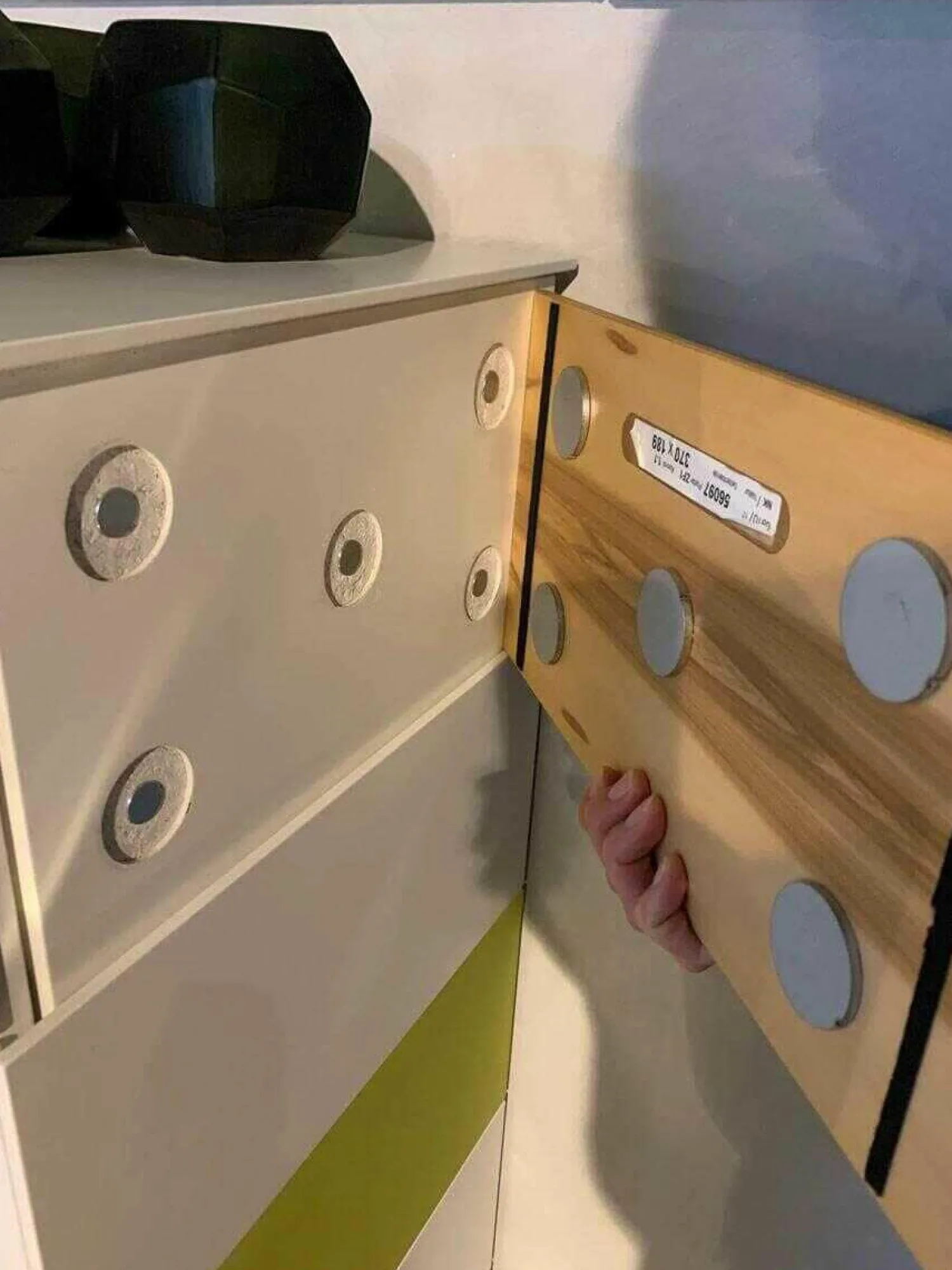 Kettnaker Vitrinen & Highboards|Highboard Soma Weiß Kernnussbaum Lemon