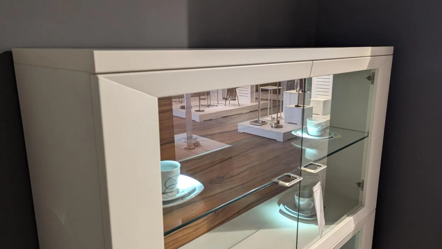 Gwinner Vitrinen & Highboards|Highboard Square Lack Weiß Absetzung Tineo Mit LEB Beleuchtung