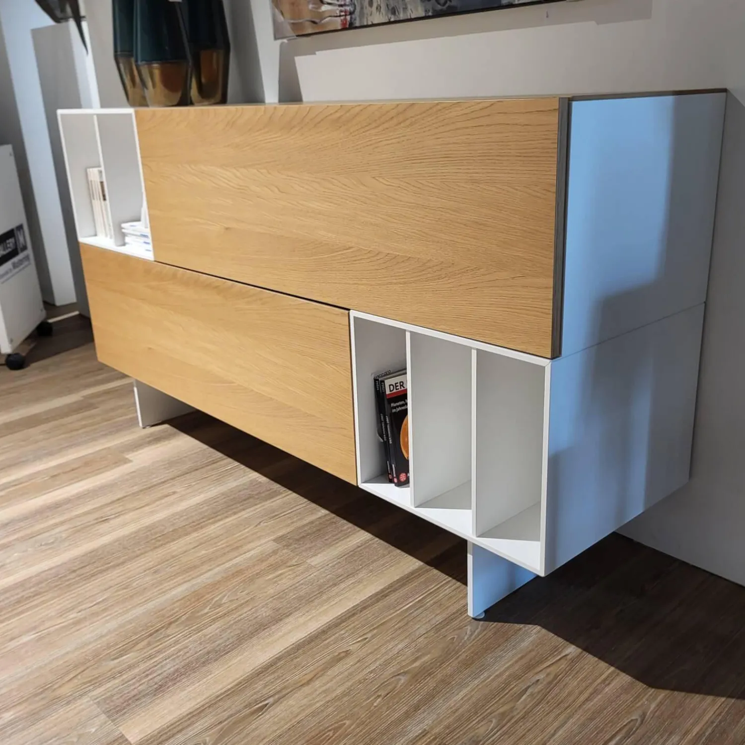 Caccaro Vitrinen & Highboards|Highboard Wallover Eiche Echtholz Lack Matt Nero Stout Untergestell Metall