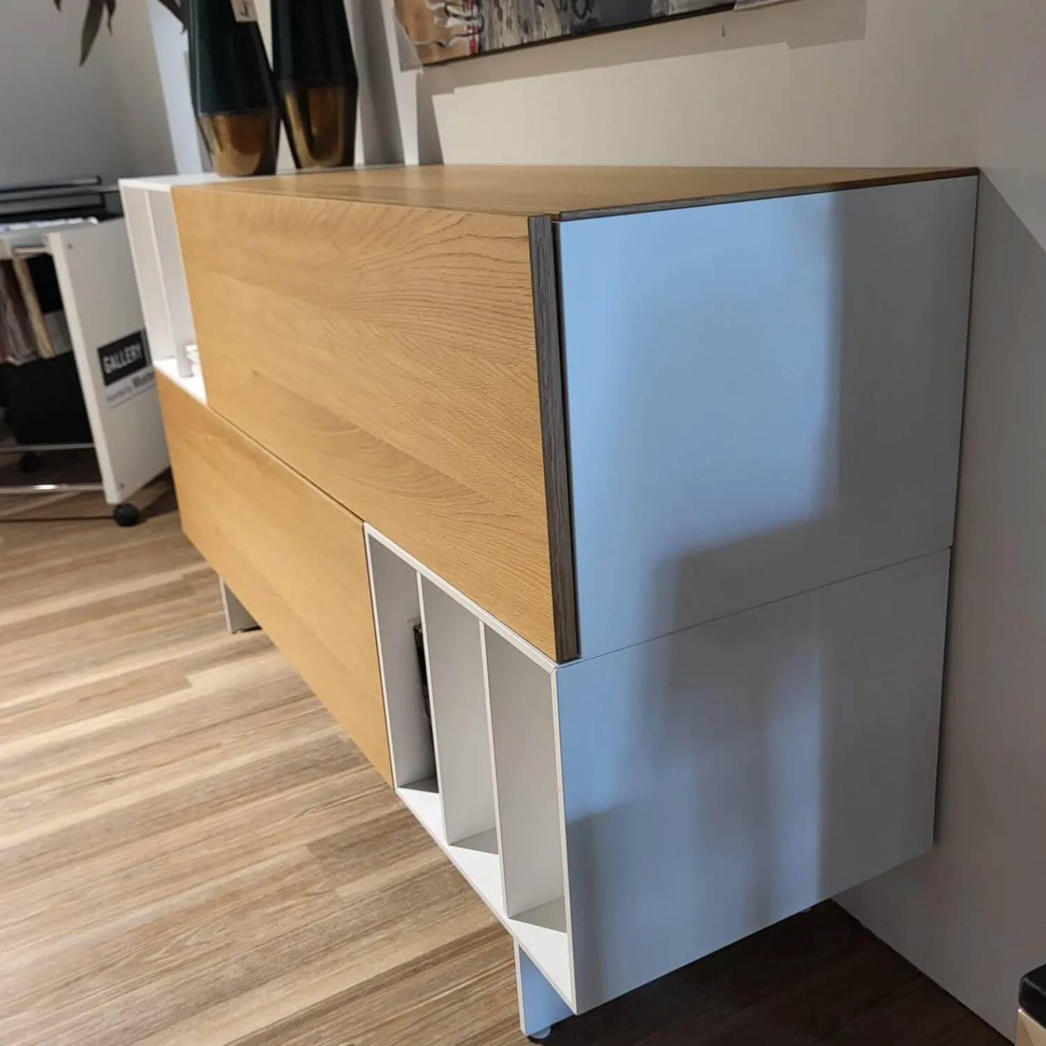 Caccaro Vitrinen & Highboards|Highboard Wallover Eiche Echtholz Lack Matt Nero Stout Untergestell Metall