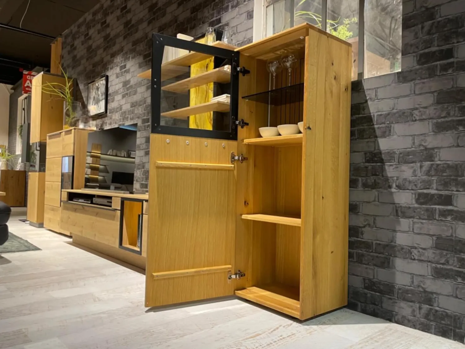 WK Wohnen Vitrinen & Highboards|Highboard WK 490 Baristo 180180 Asteiche Massiv Natur 2502 Belassen Geölt Mit LED Beleuchtung