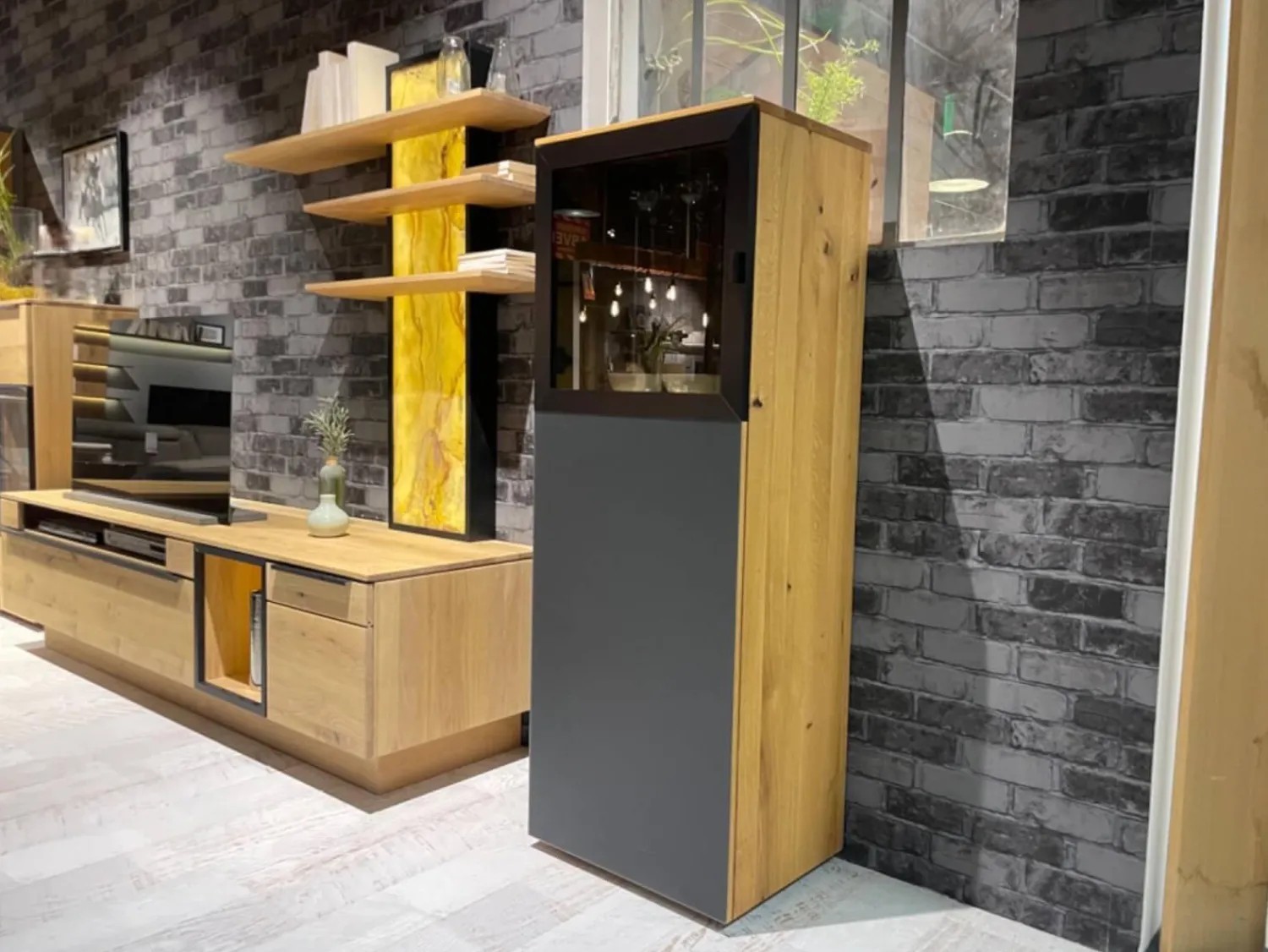 WK Wohnen Vitrinen & Highboards|Highboard WK 490 Baristo 180180 Asteiche Massiv Natur 2502 Belassen Geölt Mit LED Beleuchtung