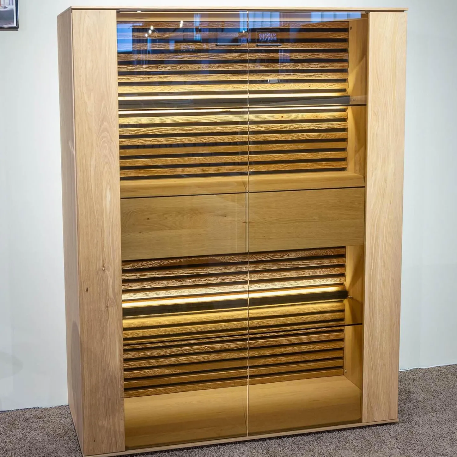 Schöner Wohnen-Kollektion Vitrinen & Highboards|Highboard Yonna 7102 Kerneiche Natur Gebürstet Inklusive Beleuchtung