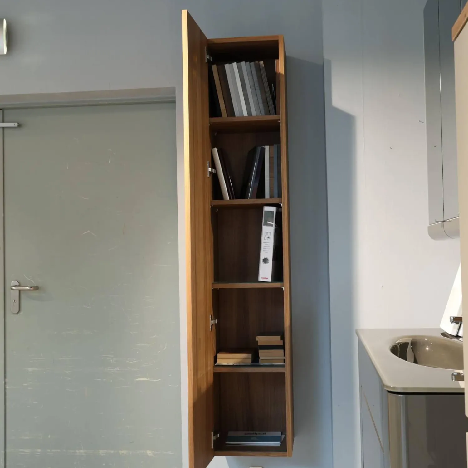 Hülsta Regale|Hängeelement Gentis Bad 10311 Kernnussbaum Naturstamm