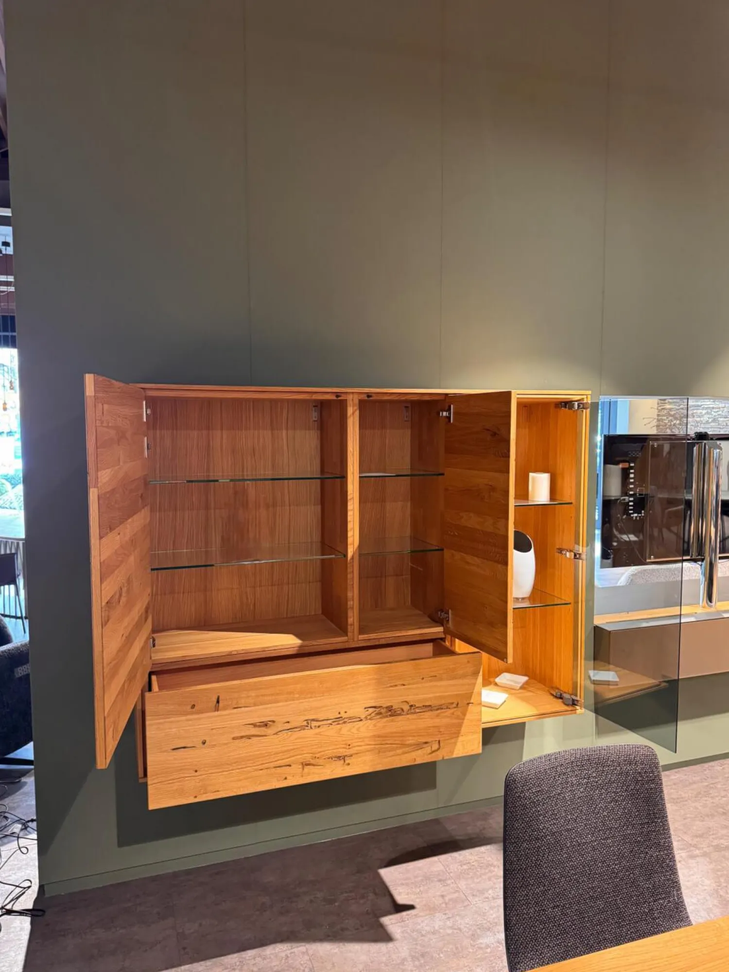 Team 7 Regale|Hängeschrank Eiche Natur Front Venedig Eiche Natur Und Rauchglas Mit Beleuchtung