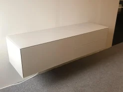 Kettnaker Kommoden & Sideboards|Hängesideboard Soma Außen Glas Basalt Weiß Beige Grau Innen Lack Basalt Weiß Beige Grau Mit Zwei Großen Schubkästen