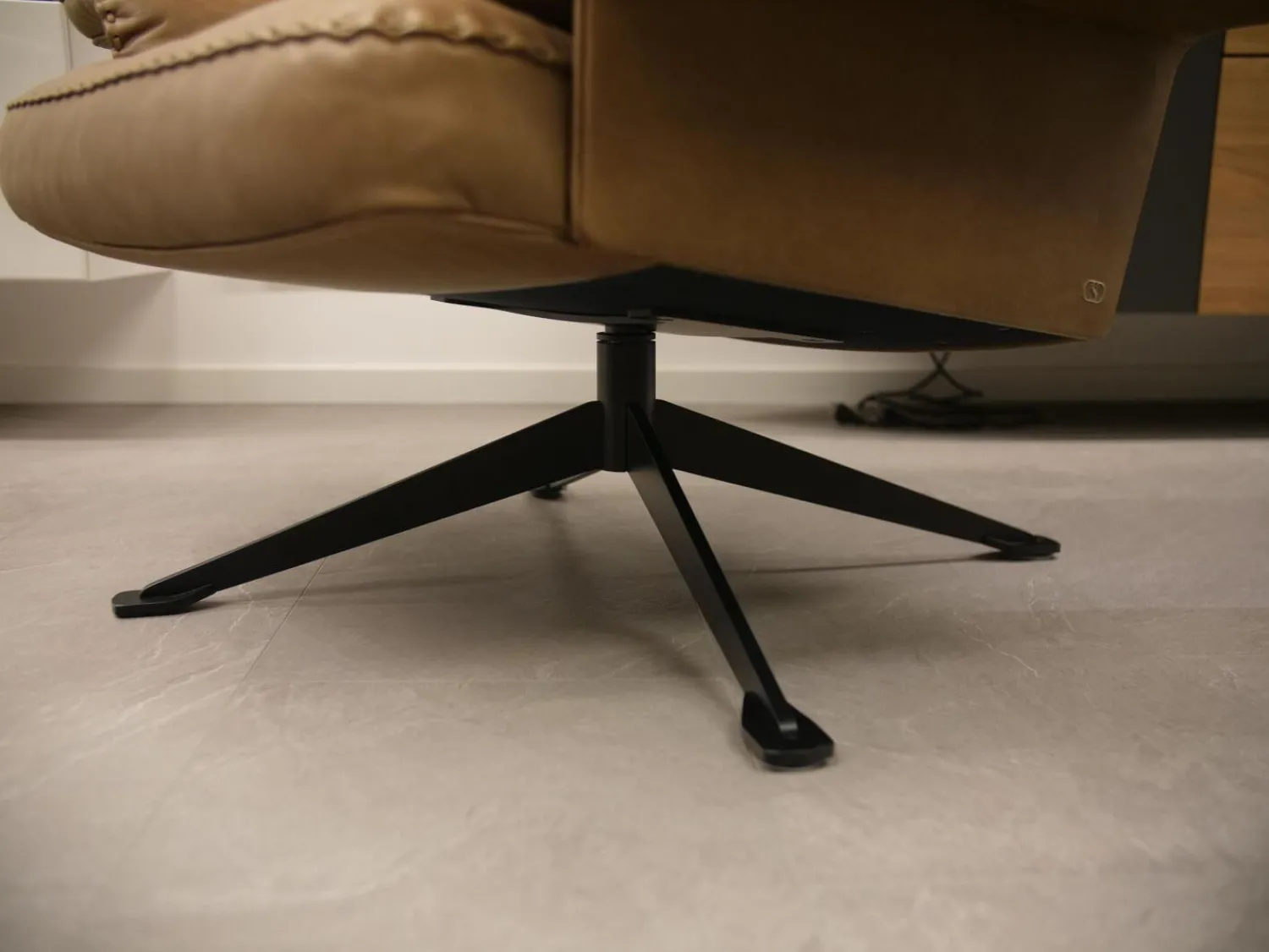 De Sede Relaxsessel|Hochlehnsessel DS-0031-111 Mit Hocker Leder Naturale 53 Noce 4-Sternfuß Schwarz Beschichtet