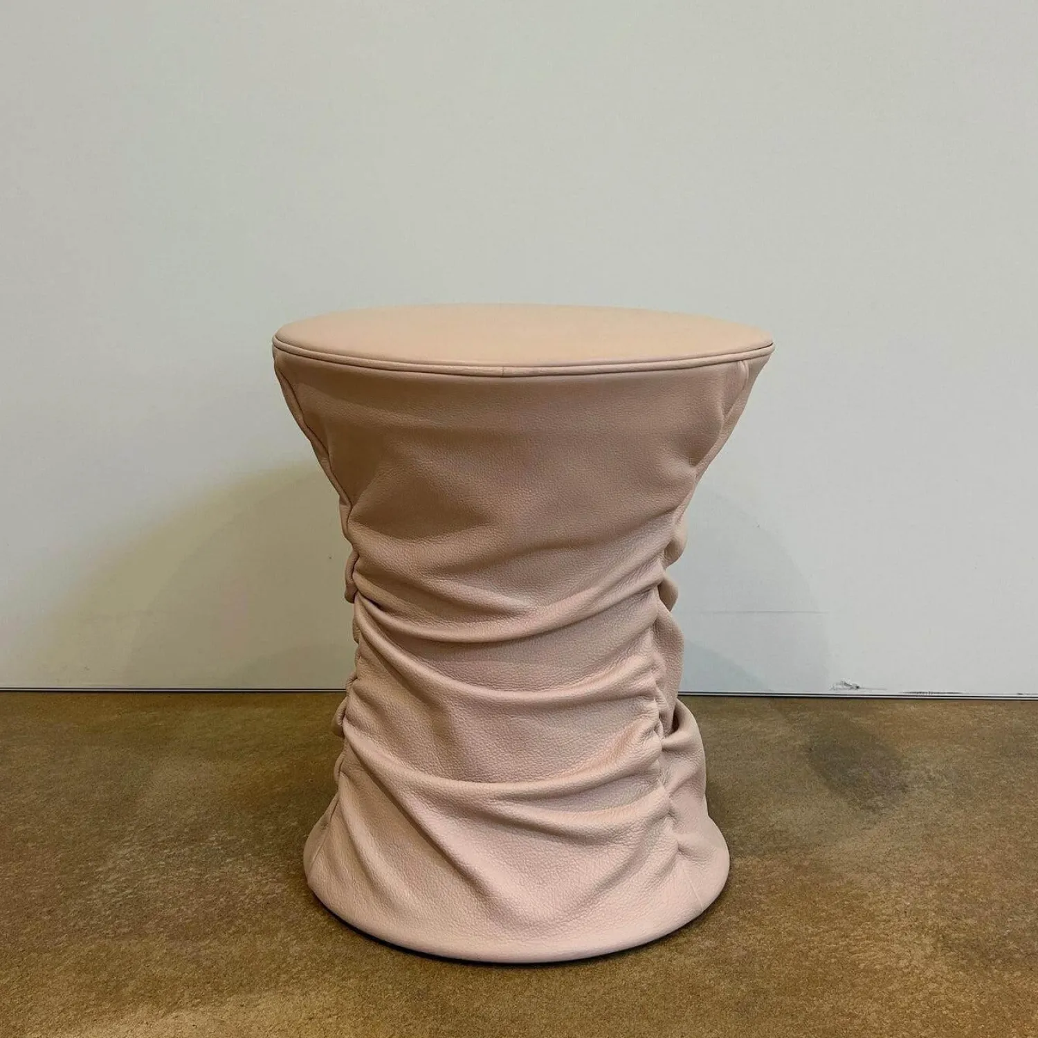 Walter Knoll Hocker & Sitzsäcke|Hocker Bellows 222 H1 Leder Cashmere Wild Rose Rosa Gestell Holzkonstruktion Mit Gasfeder