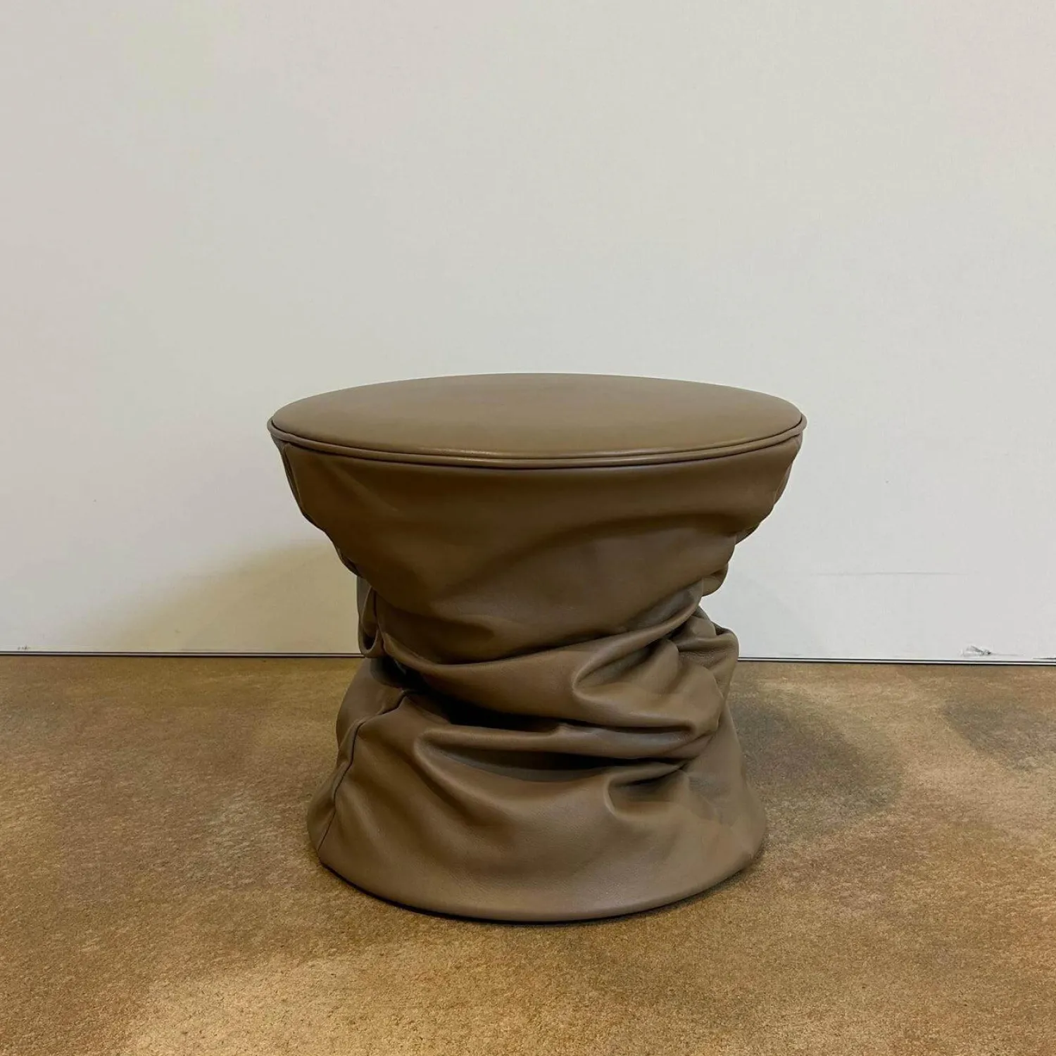 Walter Knoll Hocker & Sitzsäcke|Hocker Bellows 222 H1 Leder Elen Fango Braun Gestell Holzkonstruktion Mit Gasfeder Höhenverstellbar