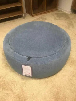 Troels Hocker & Sitzsäcke|Hocker Circle Stoff 490 Yeti Triton mit Wendbarer Platte D13 Eiche Natur Geölt