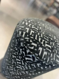 Christine Kröncke Hocker & Sitzsäcke|Hocker Easy Oval Stoff 07 Graphite Schwarz Weiß