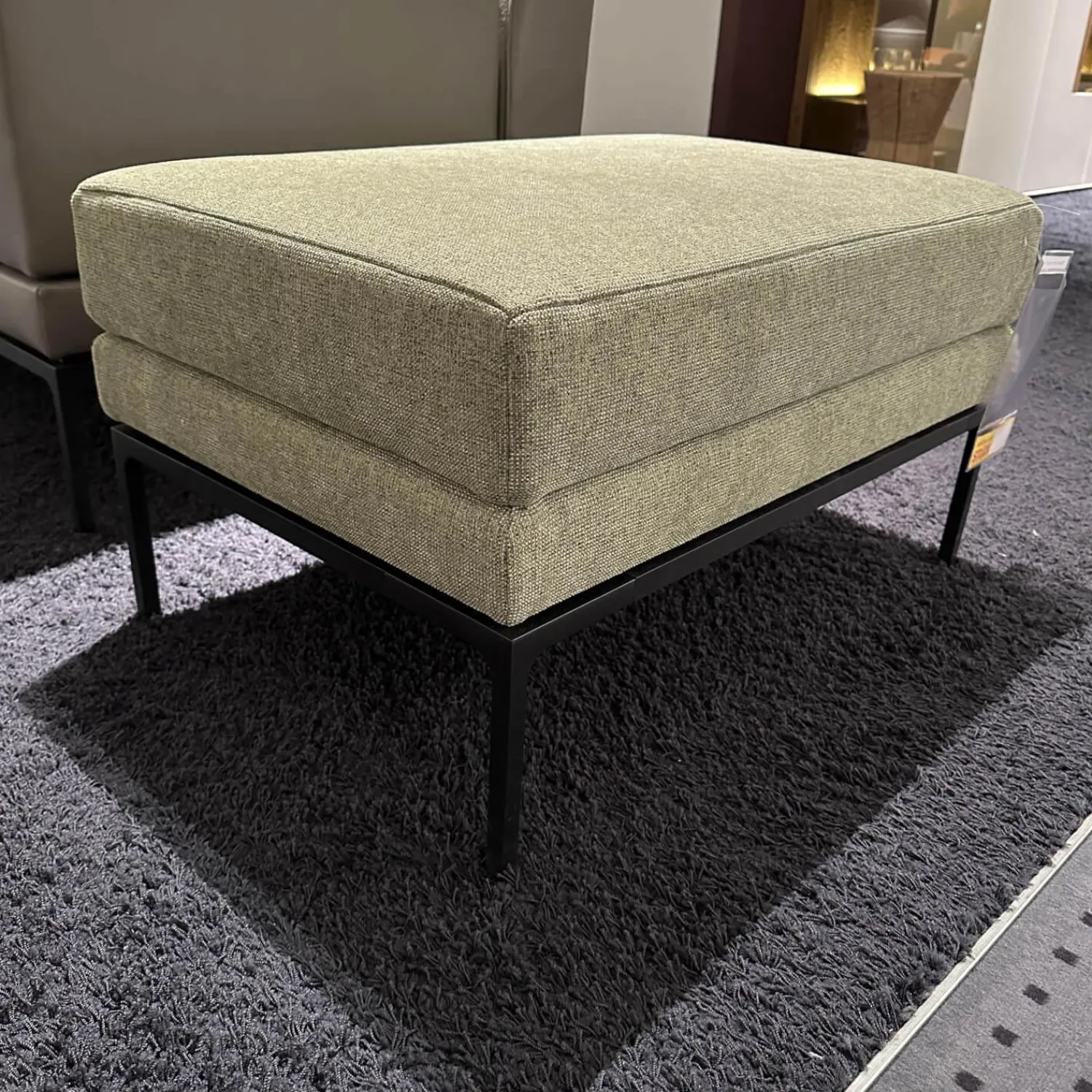 Jori Hocker & Sitzsäcke|Hocker Glove Pure Jr 8950 Stoff Plutone Grün Gestell Massive Buche Schwarz Lackiert