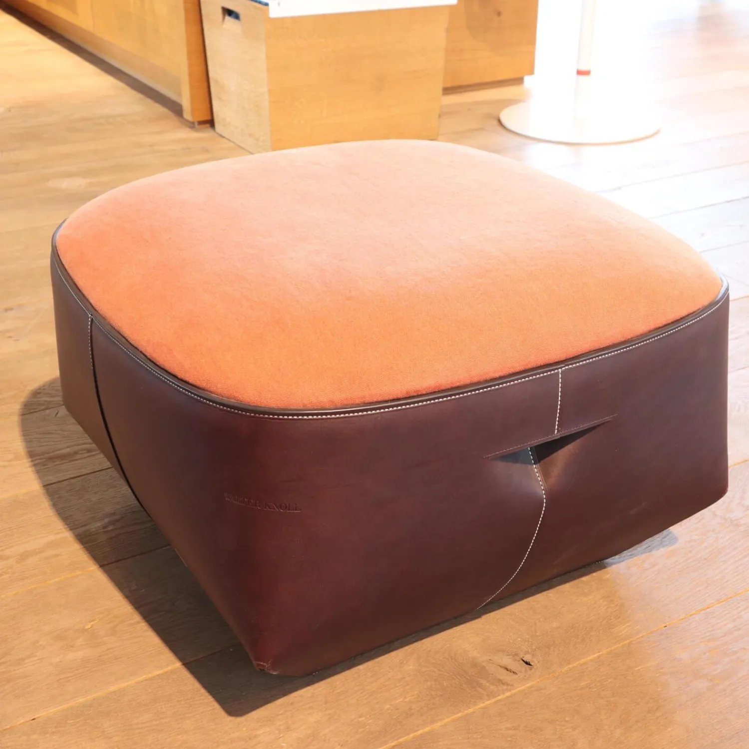 Walter Knoll Hocker & Sitzsäcke|Hocker Isanka Korpus Bezug Leder Saddle Coffee Sitzfläche Bezug Stoff Lino 7710 Crimson