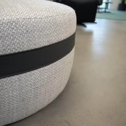 Jori Hocker & Sitzsäcke|Hocker Macaron Stoff E4166 Beige Dekoband Leder Liparo Braun Mir Rollen