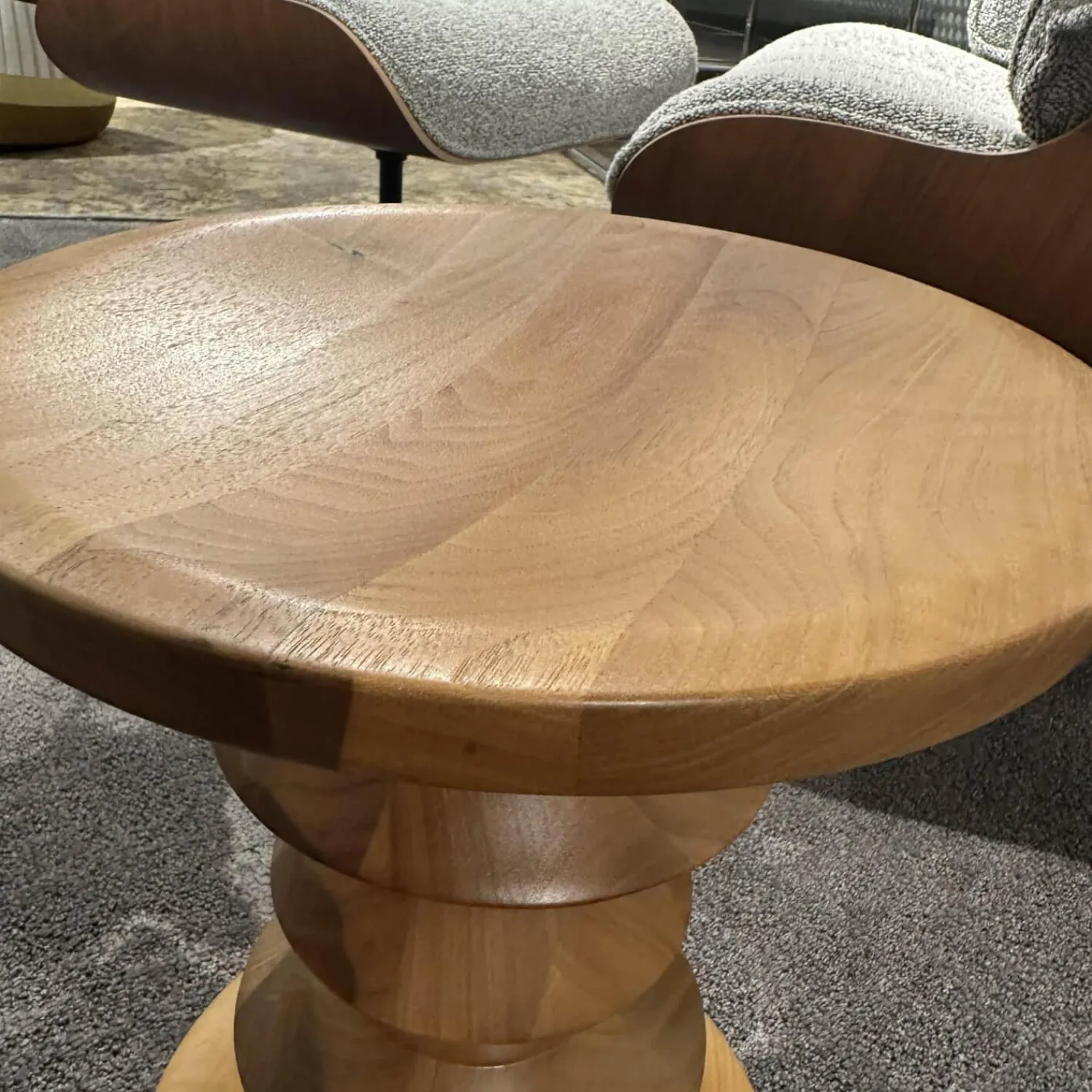 Vitra Hocker & Sitzsäcke|Hocker Stools A Nussbaum Massiv Gedrechselt Lackiert