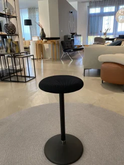 Girsberger Hocker & Sitzsäcke|Hocker Sway Stoff Schwarz Gestell Und Tellerfuß Stahl Pulverbeschichtet Schwarz