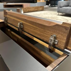 Team 7 Wohnwände & Tv-Lowboards|Home-Entertainment Raumteilerkorpus Mit TV-Säule Abdeckplatte Farbglas Schwarz Matt Nussbaum Natur Geölt