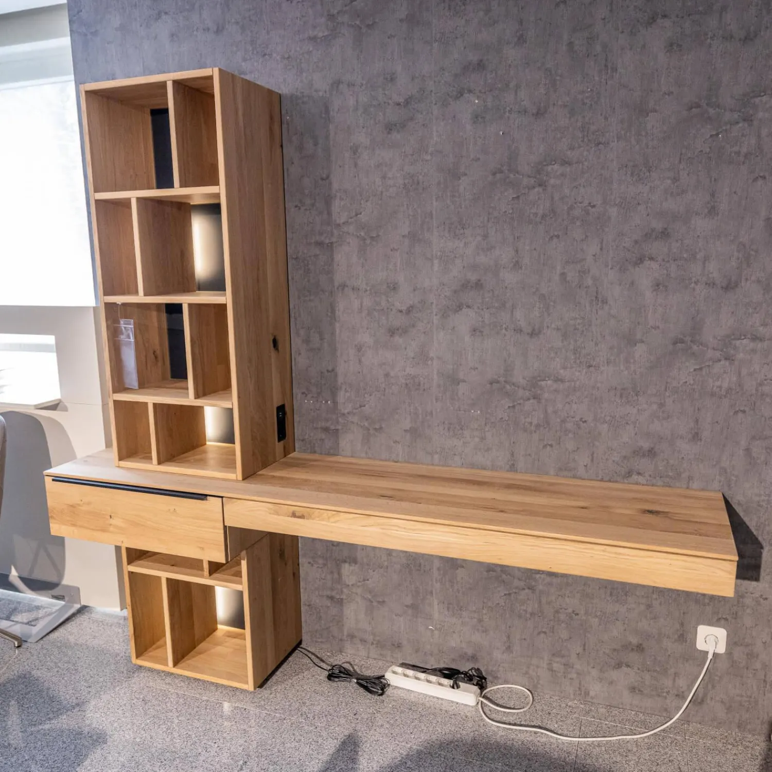 WK Wohnen Wohnwände & Tv-Lowboards|Homeoffice Regal WK 490 Baristo Asteiche Bianco Glas Anthrazit Mit Fächern Und Schubladen Inklusive LED Beleuchtung