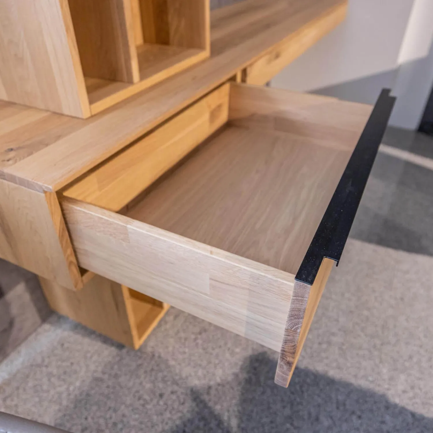 WK Wohnen Wohnwände & Tv-Lowboards|Homeoffice Regal WK 490 Baristo Asteiche Bianco Glas Anthrazit Mit Fächern Und Schubladen Inklusive LED Beleuchtung