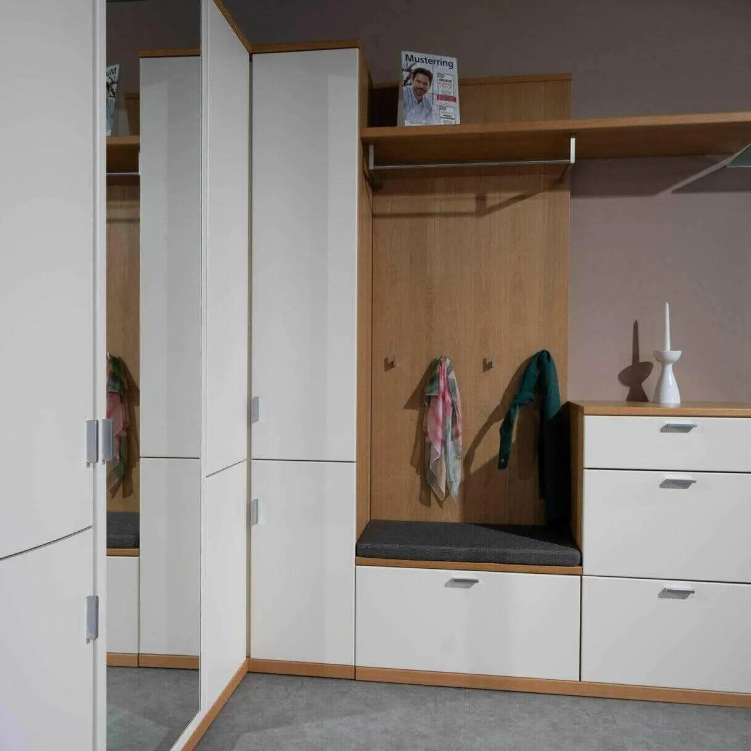 Musterring Wohnwände & Tv-Lowboards|Kira-System Brasilbraun mit Spiegel und Sitzkissen