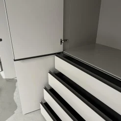 Interlübke Kleiderschränke|Kleiderschrank Collect Mattlack Außen M08 Greige Innen M23 Muschel Grau