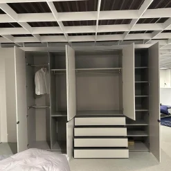 Interlübke Kleiderschränke|Kleiderschrank Collect Mattlack Außen M08 Greige Innen M23 Muschel Grau