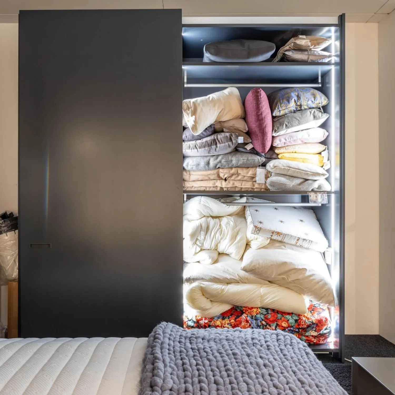 Interlübke Kleiderschränke|Kleiderschrank Collect Planfront M21 Anthrazit